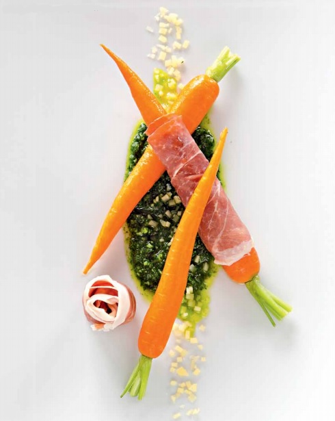 Морковь, запеченная в пармской ветчине